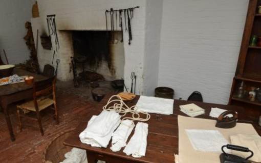 History Kids Program: American Kitchens