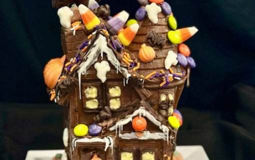 Halloween Chocolate Haunted House Decorating Workshop